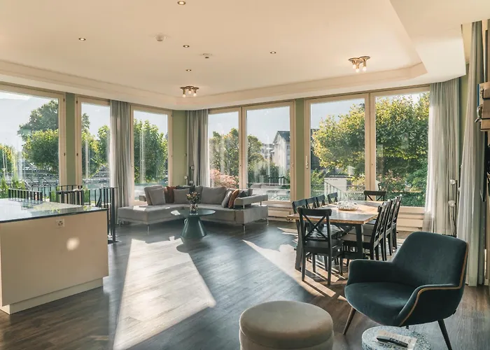 Hop Apartments & Suites